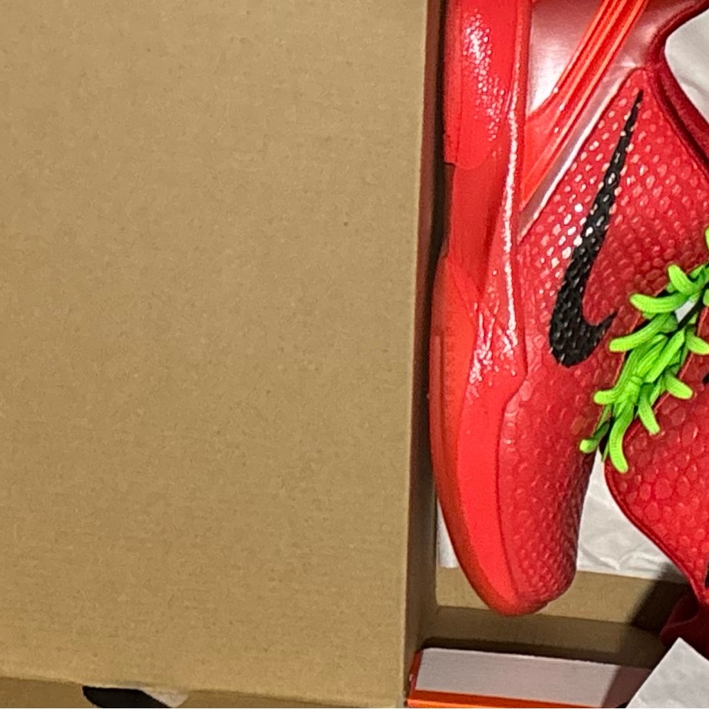 Nike Kobe Reverse Grinch 6’s